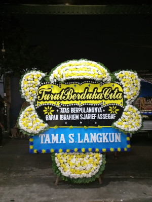 Papan Bunga Duka di Kurulu