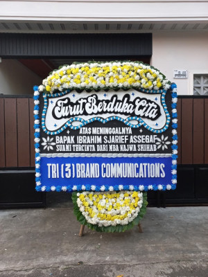 Papan Bunga Duka di Kurulu